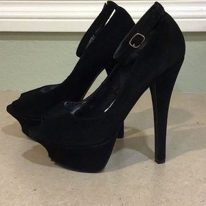 New Bebe Black Suede Open Toe Platform Heels